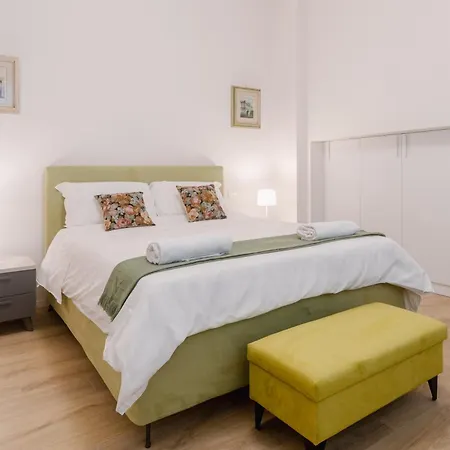 Bright & Modern 4 Bedrooms In Center شقة فلورنس