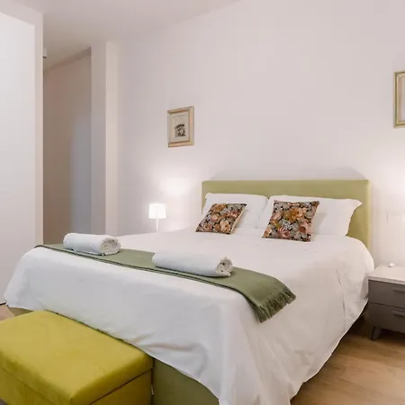 شقة Bright & Modern 4 Bedrooms In Center *