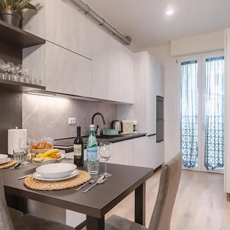 شقة Bright & Modern 4 Bedrooms In Center *