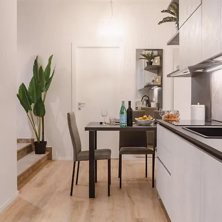 Bright & Modern 4 Bedrooms In Center