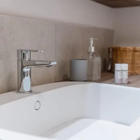 Bright & Modern 4 Bedrooms In Center Florença